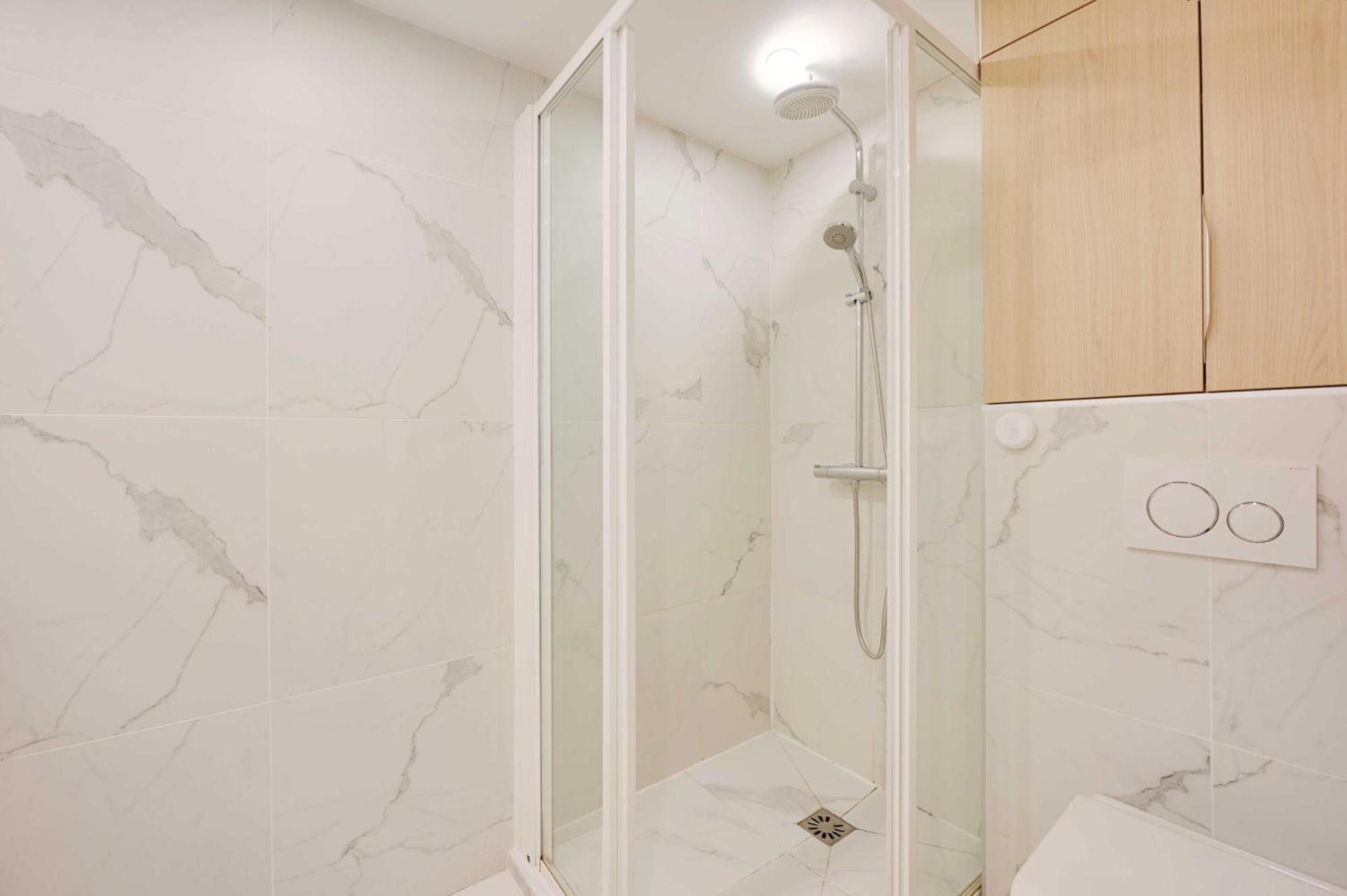 Beautiful Apt -1Br-4P- Tour Eiffel - Invalides باريس المظهر الخارجي الصورة